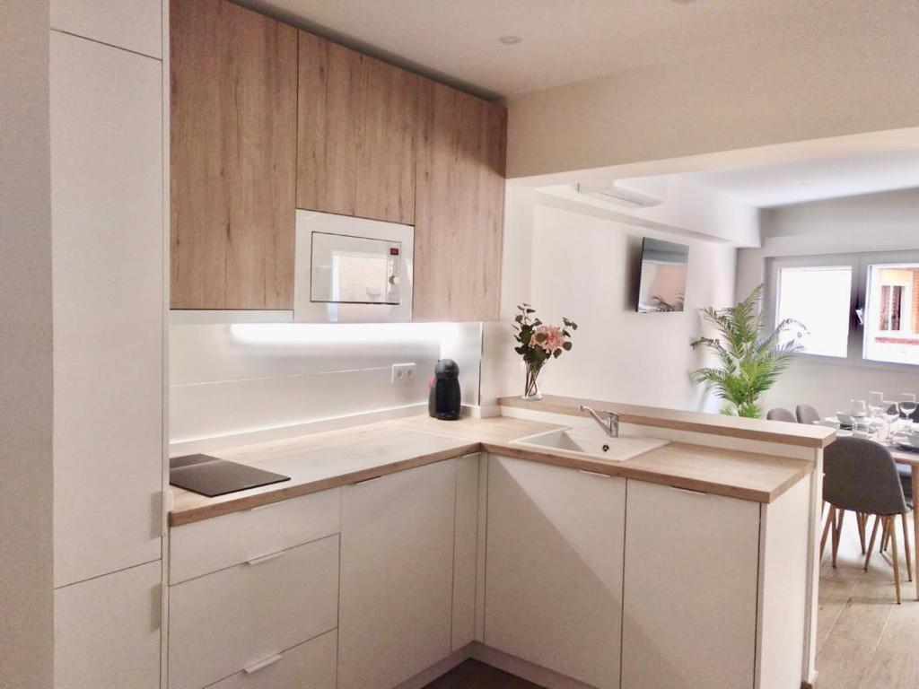 Apartamento Turistico Clavellinas IV Caces Екстериор снимка
