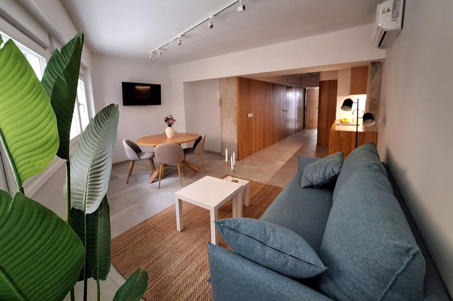 Apartamento Turistico Clavellinas IV Caces Екстериор снимка